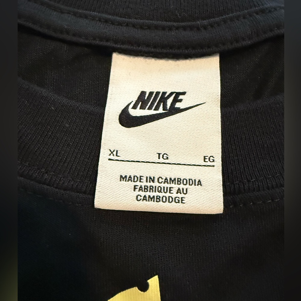 New WOMEN'S NIKE BLACK with YELLOW OVERSIZED GRAPHIC DANCE T-SHIRT, L and XL - Picture 8 of 8